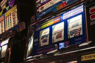 Our kantortoto live casino app screen for poker and roulette guidance